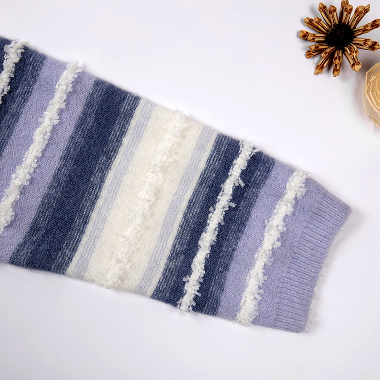 SM-K0047 Kecerunan Berjalur Tampalan Manis Longgar Leher Bulat Dikait Pelompat SM-K0047 Kecerunan Berjalur Tampalan Manis Longgar Leher Bulat Dikait Pelompat